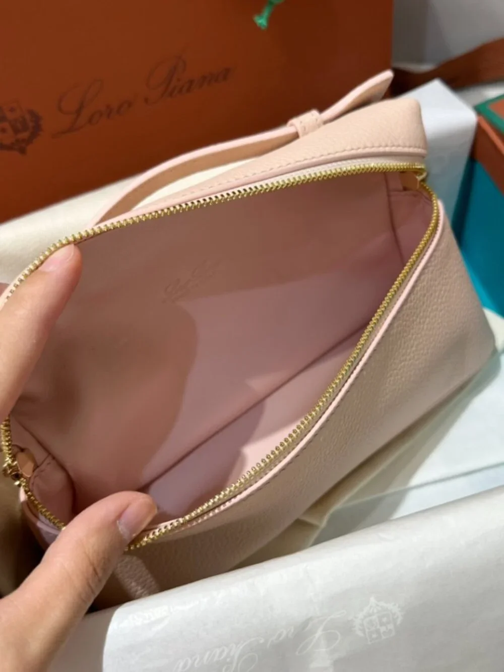 Loro Piana Extra Pocket L19 Pink